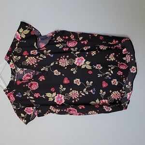 Split neck flutter sleeve floral Shirttail Hem blouse large